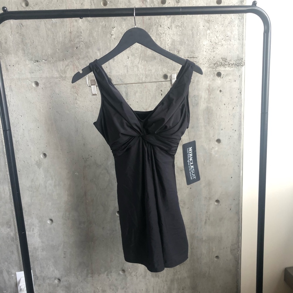 NWT Miraclesuit Marais One Piece